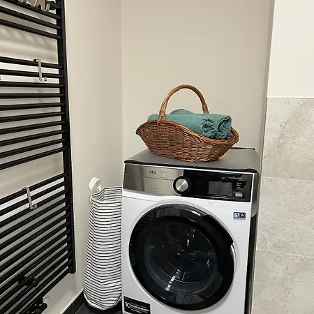Cozy And Modern In 아파트 *