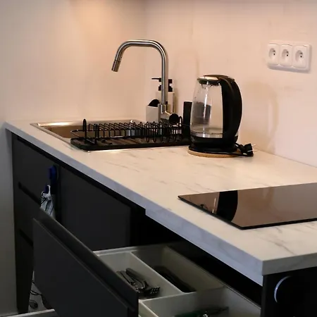 Cozy And Modern In 아파트 프라하